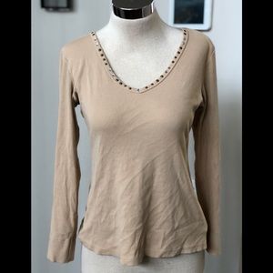 Perfect fit oatmeal colored top